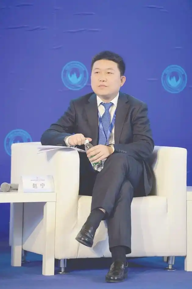 从军人到赌石大王儿子成最年轻富豪