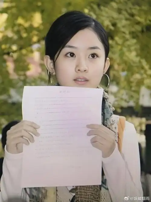 赵丽颖 ,1987年10月16日出生于河北省廊坊市,毕业于廊坊市电子信息