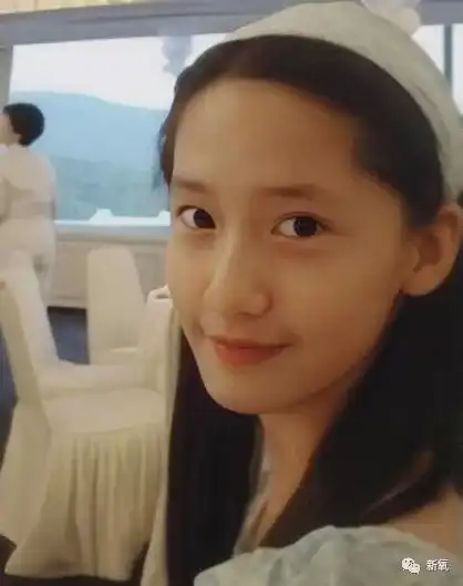 韩国三大广告女王之一的林允儿如今30依然稳坐初恋女神宝座