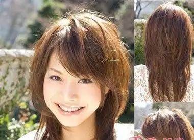 随风飘起的碎发造型,是2021年最时尚流行的发型