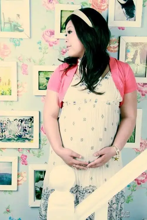 六月虎妈的孕照~~变成小肥妈了呀