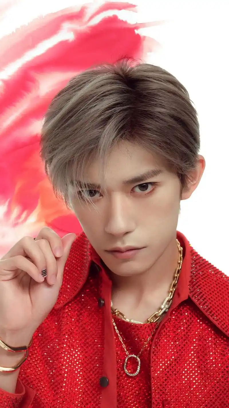 易烊千玺 #玺子哥  红海最好看! - 抖音