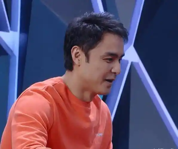 《快本》下期预告:当红浪姐成员来袭,但看见王源不淡定了_嘉宾_节目