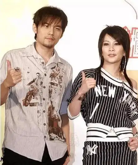 周杰伦到底有多仗义原来被他不遗余力帮过的人不止刘畊宏一个