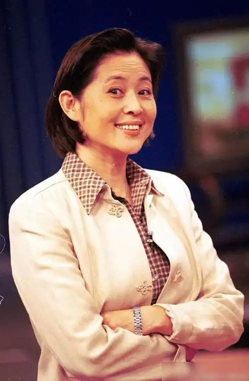 13次主持春晚的倪萍婚姻感情和事业一样精彩可惜没任何质量