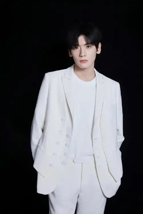 翟潇闻新专辑澈追专攻略##翟潇闻首张个人专辑澈