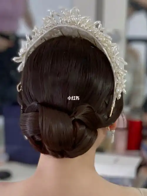 法式复古低盘发造型教程