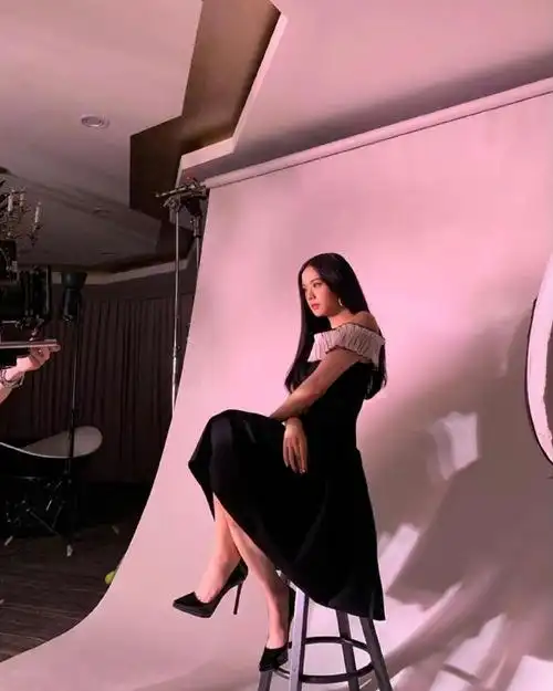 kimjisoo超话#金智秀迪奥双线全球大使#210809 智秀个人ins更新图片