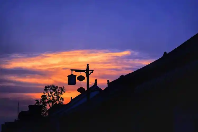 大美汝州——夕阳下的中大街