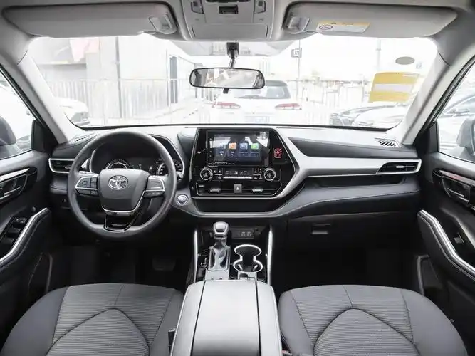 广汽丰田 汉兰达 2023款 2.5l智能电混双擎两驱精英版 7座