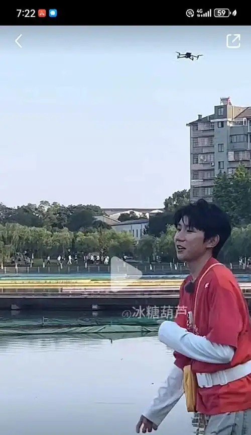 是身高不满1.7的那个王源还是鼻子上长了张脸的王源?