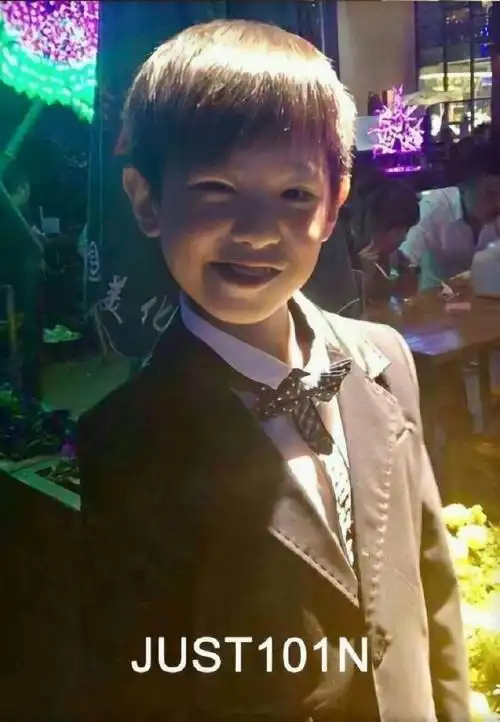 黄明昊justin我想开个店