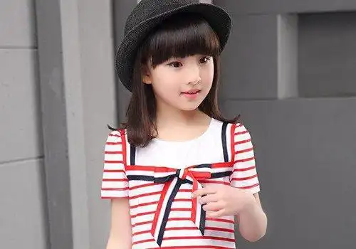 11-13岁的女童做发型,编发 公主头发型不过是从发际线位置梳成向后的