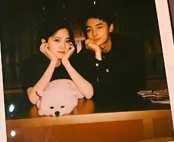 并入住了四天外,该媒体还称欧阳娜娜叫男方"老公",并且表示两人现在是