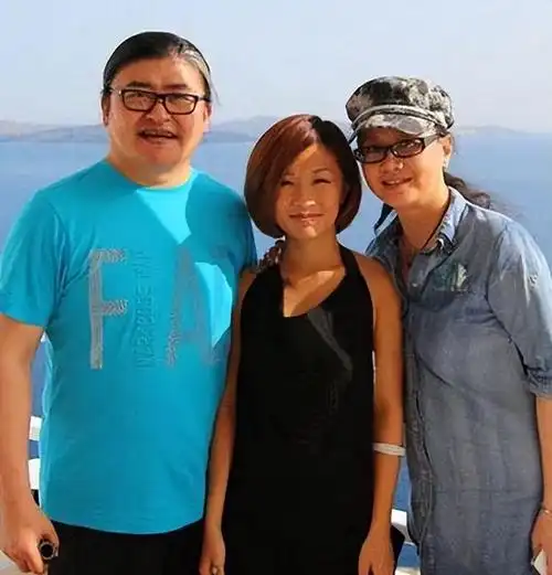 表面是演员实则是老师,影响了半个娱乐圈,演技丝毫不输黄磊