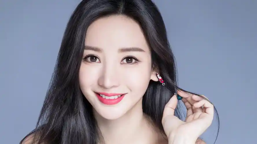 性感女明星柳岩图片壁纸1717