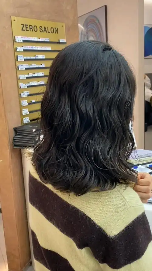 的卷73锁骨发也可以烫出俏皮慵懒的卷发呀,拯救细软少发质#今日发型