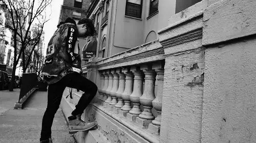 电脑壁纸 明星 大陆明星 黄子韬黑白帅气写真