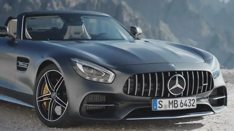 奔驰amggtc敞篷跑车2018年汽车4k水平1366x768分辨率查看