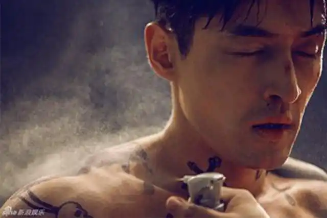 胡歌腹毛真的难看吗?不!帅你一脸,荷尔蒙爆棚