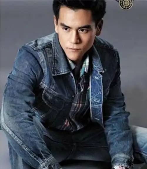 小李家彭于晏上身海报款!男式休闲修身牛仔夹克外套