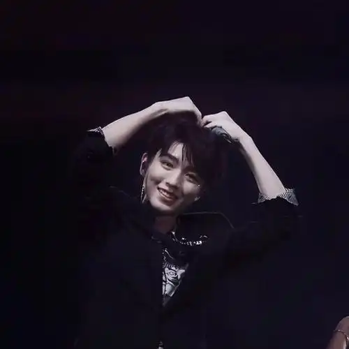 210815王俊凯的各式各样比心合集小机灵鬼有无数种比心方式