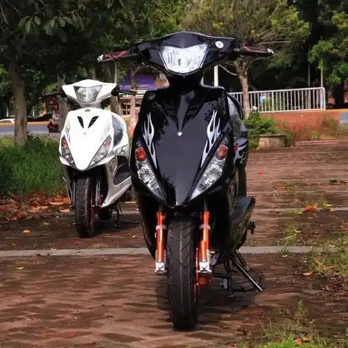 2022特惠全新款雅马哈鬼火白幽灵三代省油代步踏板125cc摩托车省油