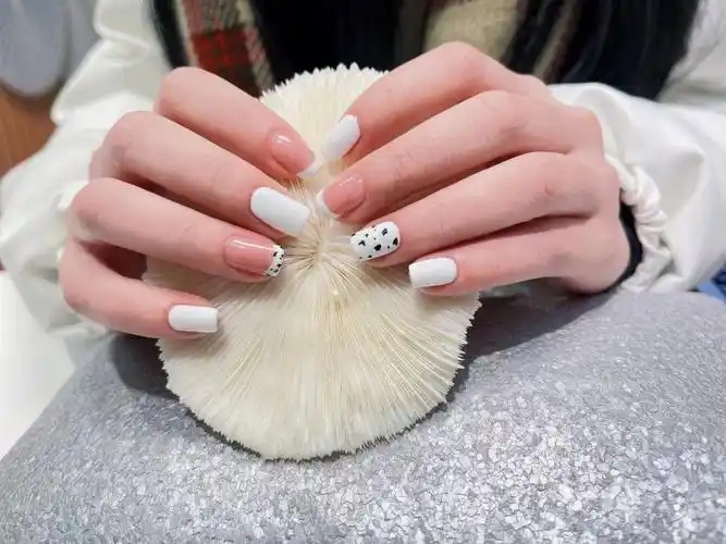 短胖手美甲显白奶牛法式美甲