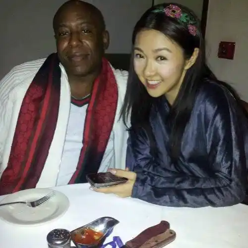 tvb热剧逆天奇案2惊现黑人演员竟是澳门酒店高层曾曝恋薛凯琪见过家长