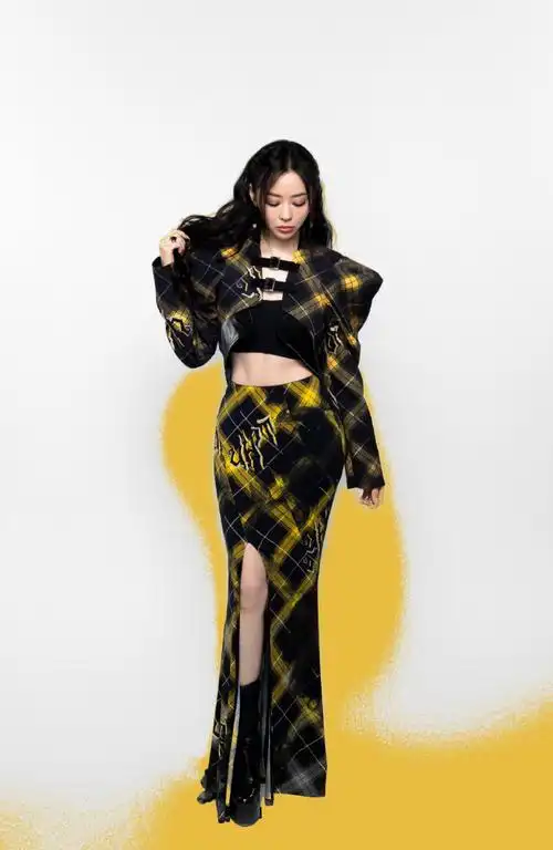 张靓颖有腹肌##张靓颖的马甲线