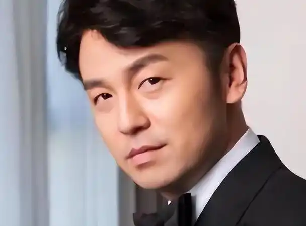 18岁黄渤忍了,18岁鹿晗也忍了,看了18岁的雷佳音我忍不了了