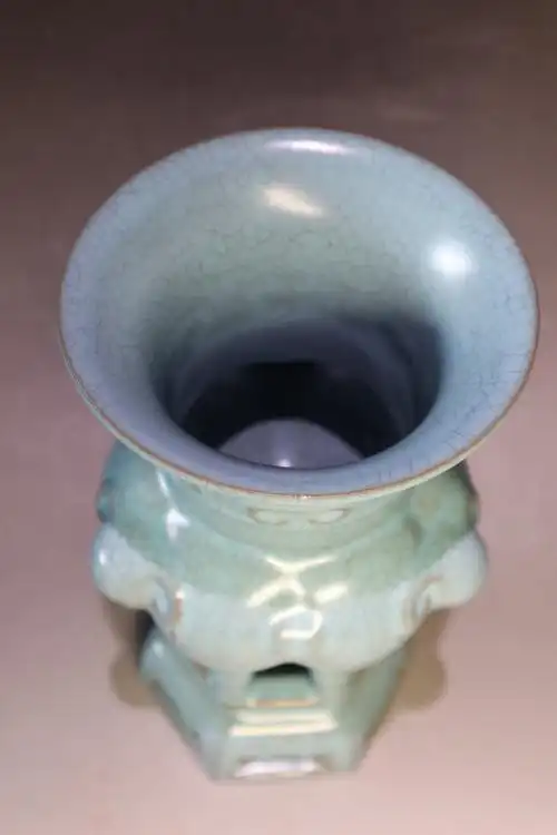 宋代汝窑玛瑙入釉之争