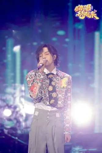 据悉,尹毓恪于2017年参加芒果tv选秀娱乐节目《快乐男声》,获得全国总
