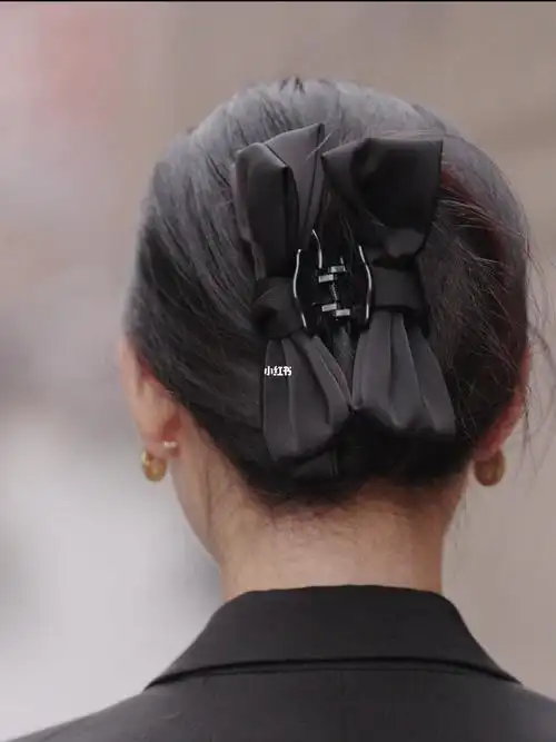 丸子头蝴蝶结公主头盘发精致完美发型推荐