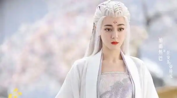 从《三生三世十里桃花》到《长歌行》,再到《安乐传》,迪丽热巴古装