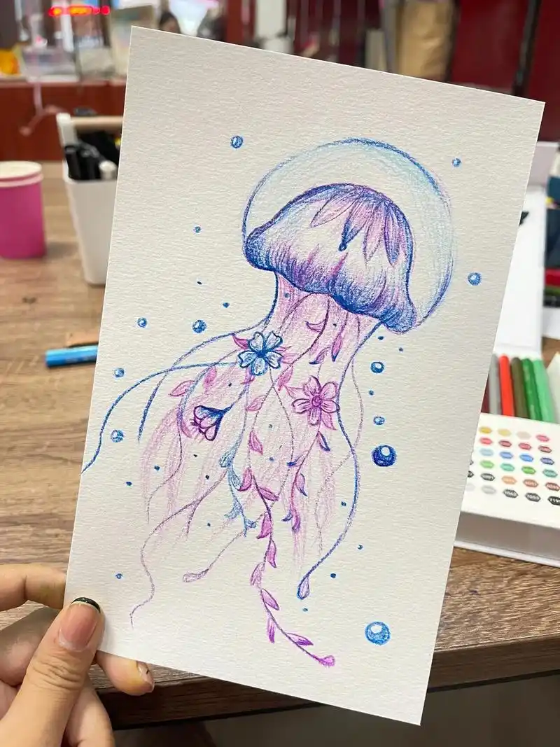 彩铅水母08(附教程)#跟着抖音学画画 #简笔画 #一起学画 - 抖音