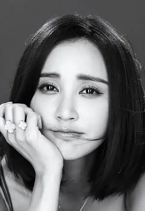 原创有一种整容叫张歆艺分手前夫杨树鹏一如既往她却像变个人