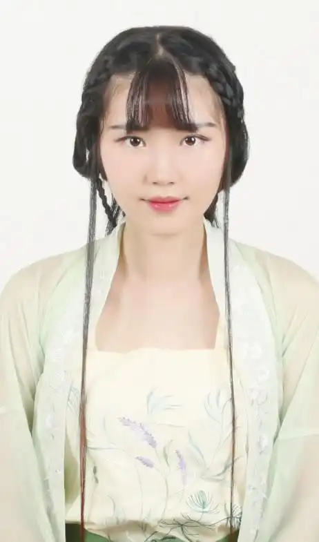 现代女生的虽然发型百变多样,但是在我们穿汉服的时候,发型却不知道该