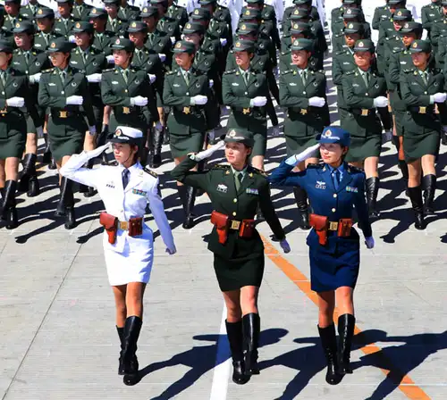 共和国女兵阅兵场上最靓丽的风景线组图