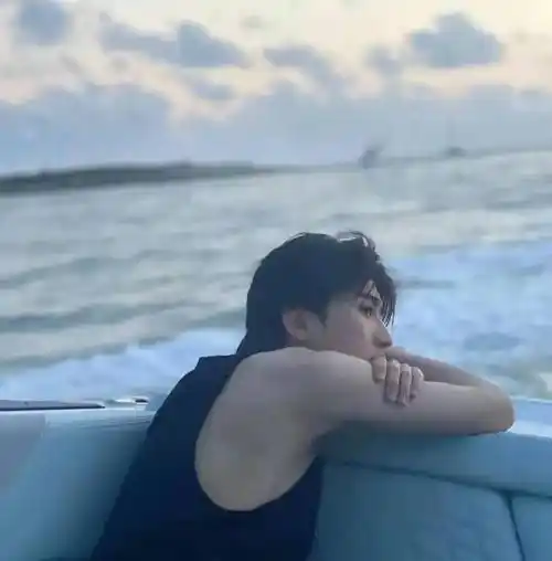 蔡徐坤baby被传绯闻黄旭熙紧急晒照澄清不愧是跑男家族太有爱了