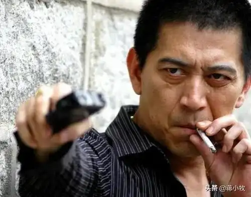 2007年,宁浩找到高捷邀请他在《疯狂的赛车》中出演一名黑社会大佬.