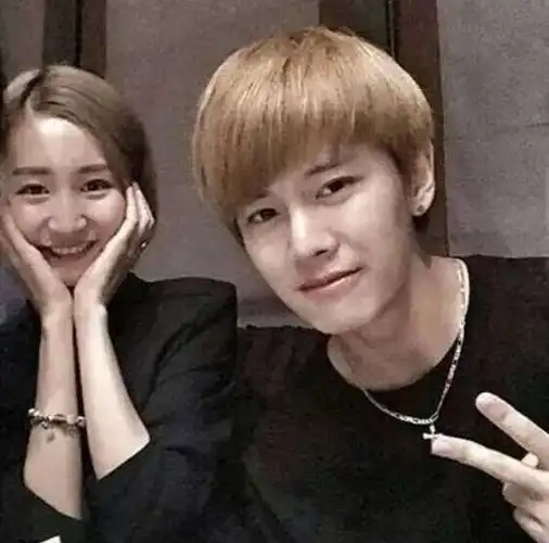 任嘉伦和妻子怎么认识的两个人啥时候在一起的