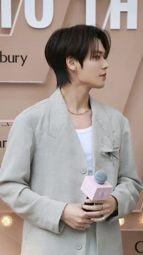 林彦俊杭州活动生图#520杭州活动 灰色西装好优雅帅气