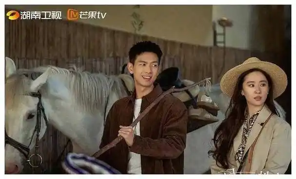 李现,刘亦菲:展开一段新恋情,闪耀着令人羡慕的爱情火花!