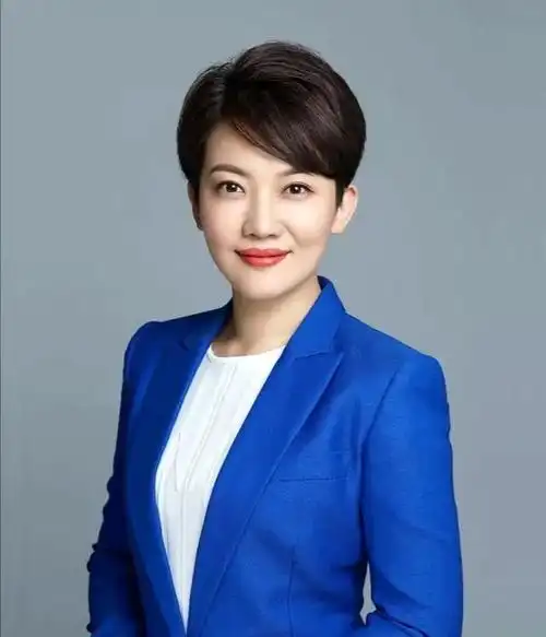 娇艳如花王端端|王端端|端端|央视主播_新浪新闻