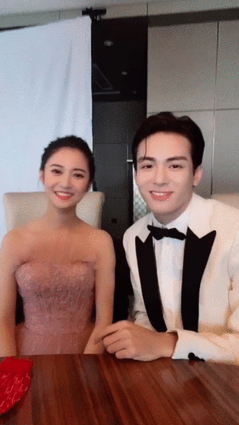 《倚天屠龙记》最佳cp同框了!曾舜晞陈钰琪重聚,合照唯美甜蜜