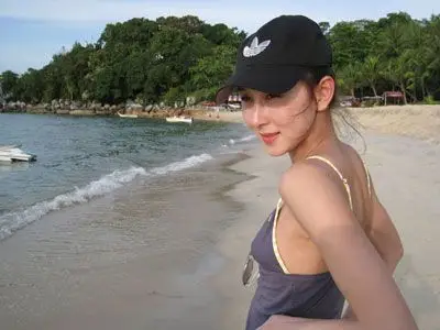 胡静在马来西亚的度假照