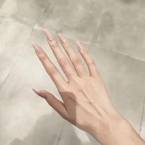 美甲片成品长款 纯色_奶茶裸色超长梯形指甲贴片美甲成品长款欧美纯色