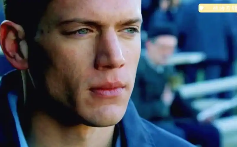 《越狱》第二段——男主被狱警威胁