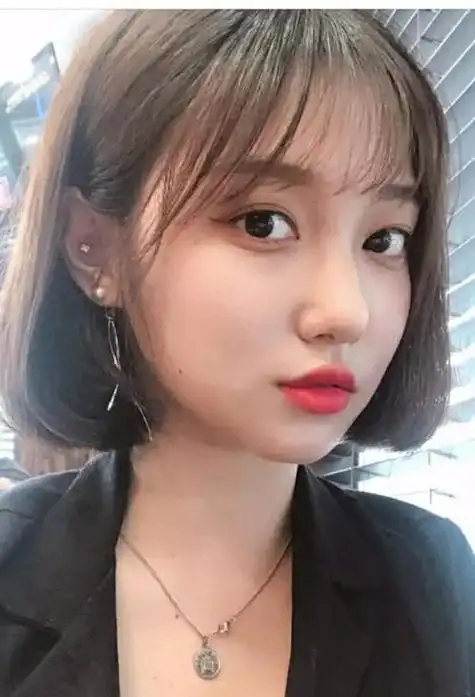 大圆脸女生剪的齐肩造型 职场女生剪时尚短头发欣赏_发型造型_宝妈